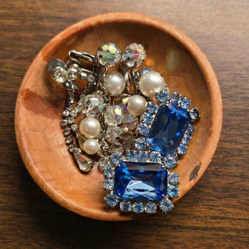 Vintage Sapphire Blue Clear Rhinestone Faux Pearl Clip On Earrings Lot Unmarked